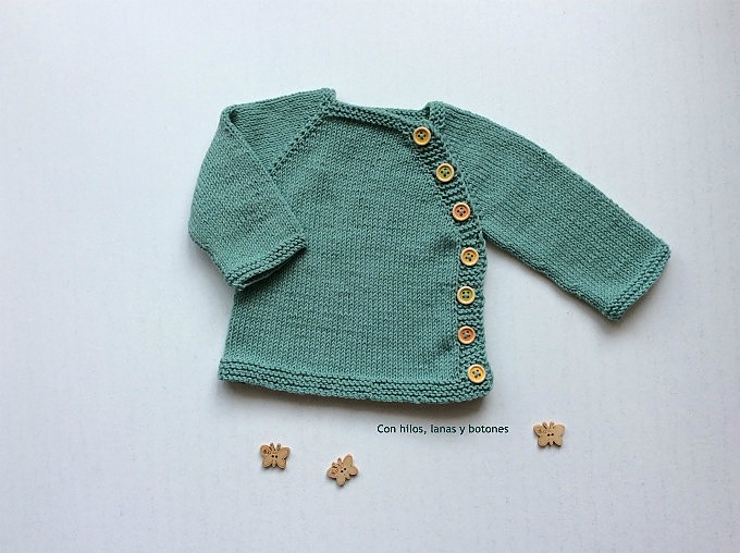 Con hilos, lanas y botones: Patrón pelele de punto para bebé