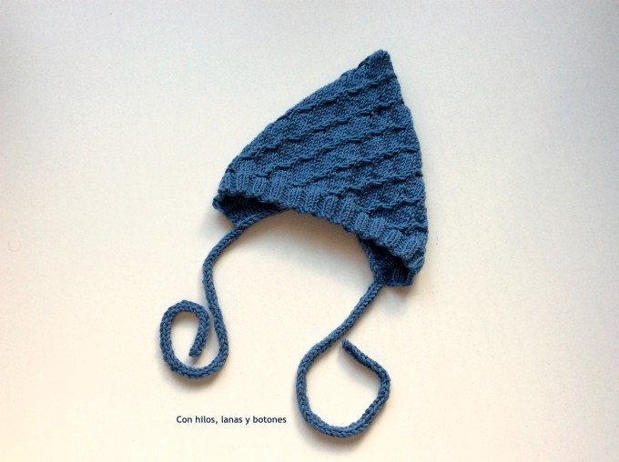 Con hilos, lanas y botones: DIY Capota pixie de punto para bebé (patrón gratis)