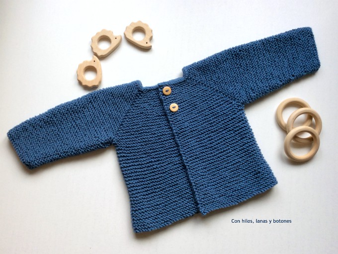 Con hilos, lanas y botones: DIY chaqueta de punto para bebé paso a paso (patrón gratis)