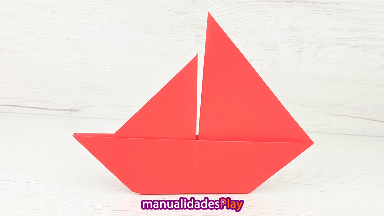 Barco velero de papel fácil con soporte