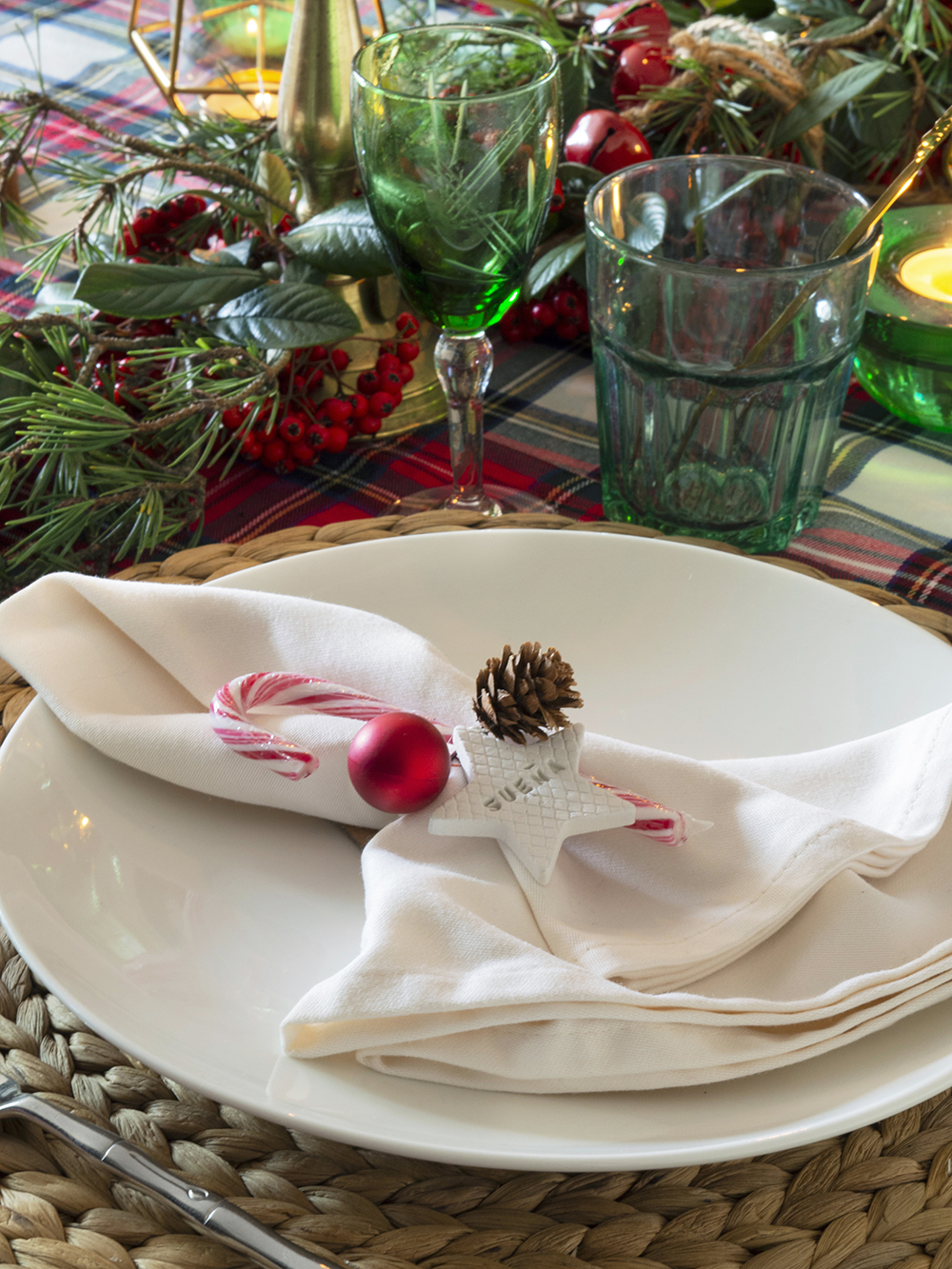 Nuestra mesa navideña en cuadros escoceses7