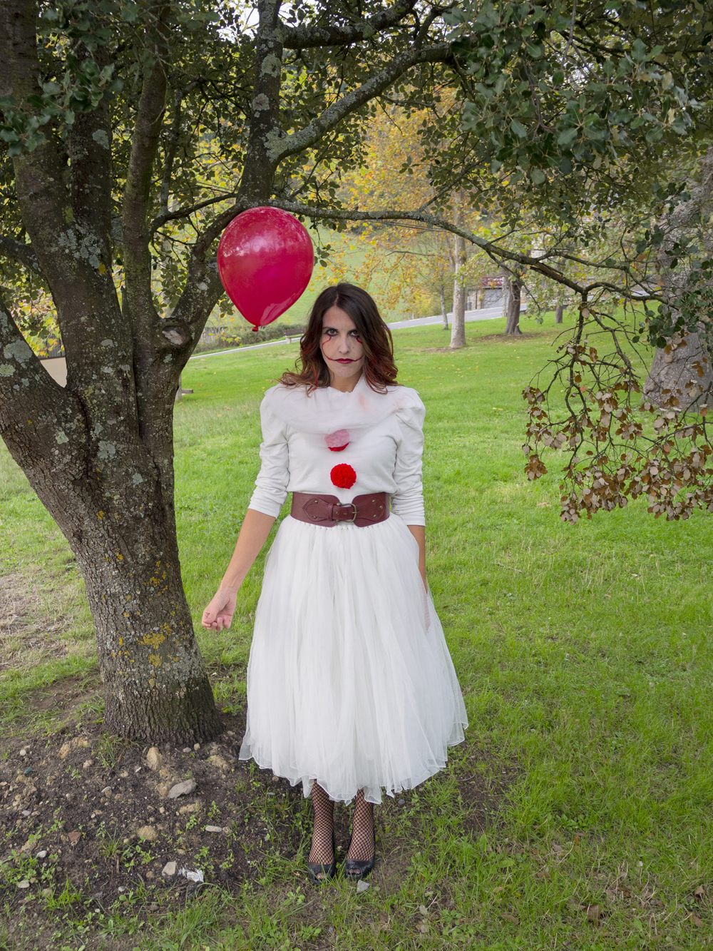 DIY Disfraz del payaso de It Pennywise fácil14