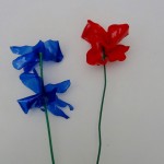 Cómo hacer flores de plástico pet de colores - reciclado -