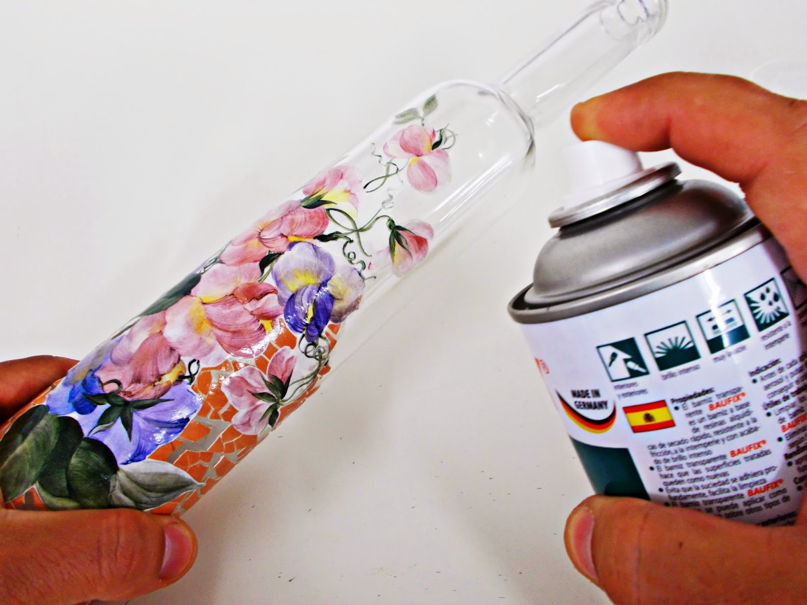 DIY-ideas decoración-reciclaje-diogeneras-botella-cristal-vidrio-cáscaras de huevo-decoupage-6