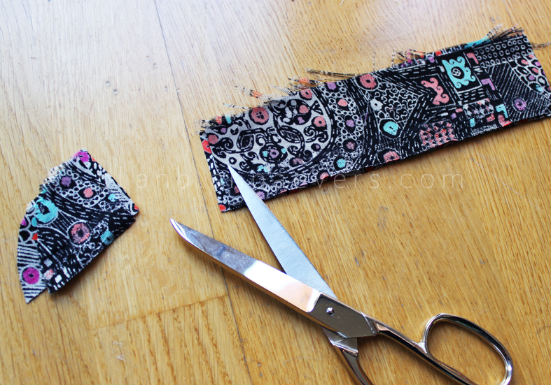 Plan B anna evers DIY Fabric bracelet step 1