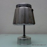 Lámpara realizada con una cafetera italiana- Lamp made out of a Bialetti coffee maker