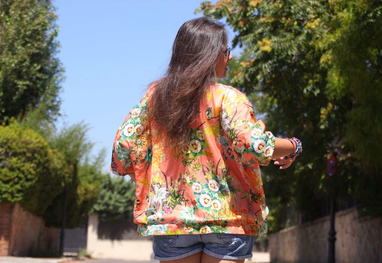 DIY Tutorial paso a paso: Kimono (patrón gratis). Blog de costura y blog diy.