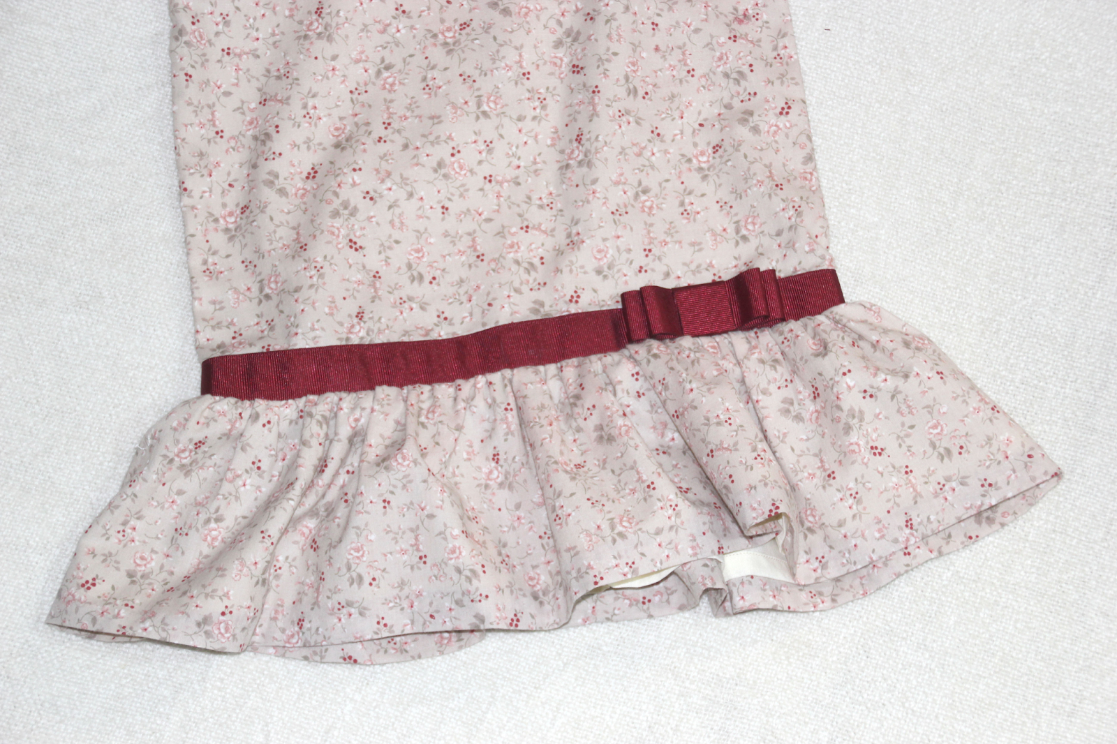 DIY Costura: Vestido de niña con cintura baja (patrón molde gratis)