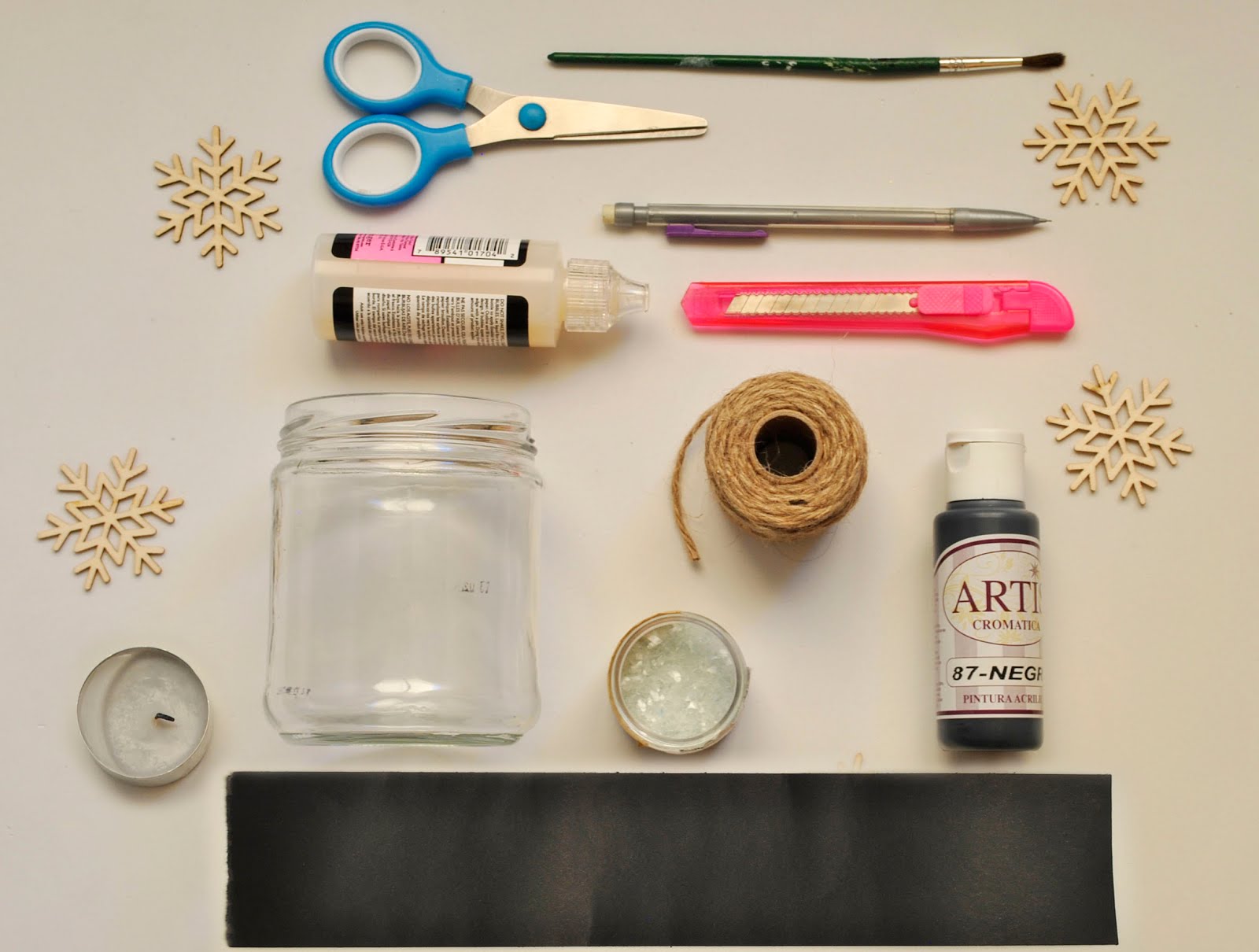 DIY Portavelas navideño con un tarro de cristal reciclado