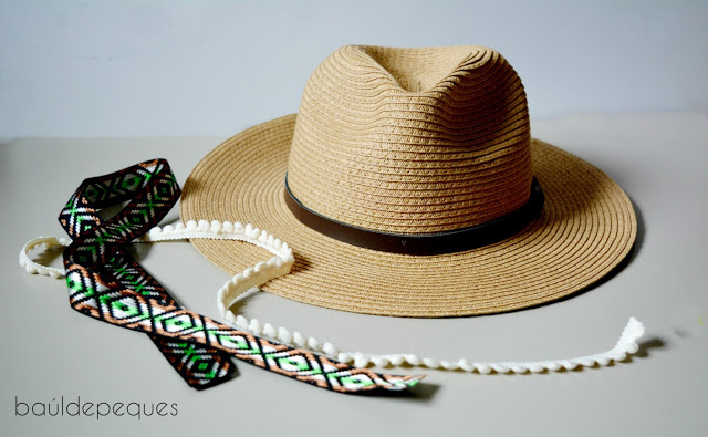 sombrero con cintas étnicas