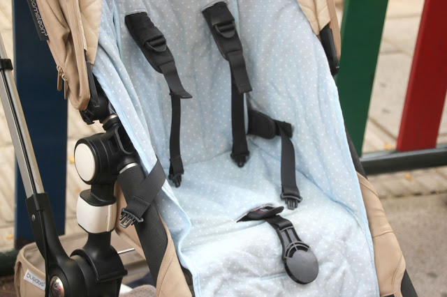 DIY Como hacer funda universal de silla de paseo o carrito para niños y bebes. Blog de costura y patrones gratis.