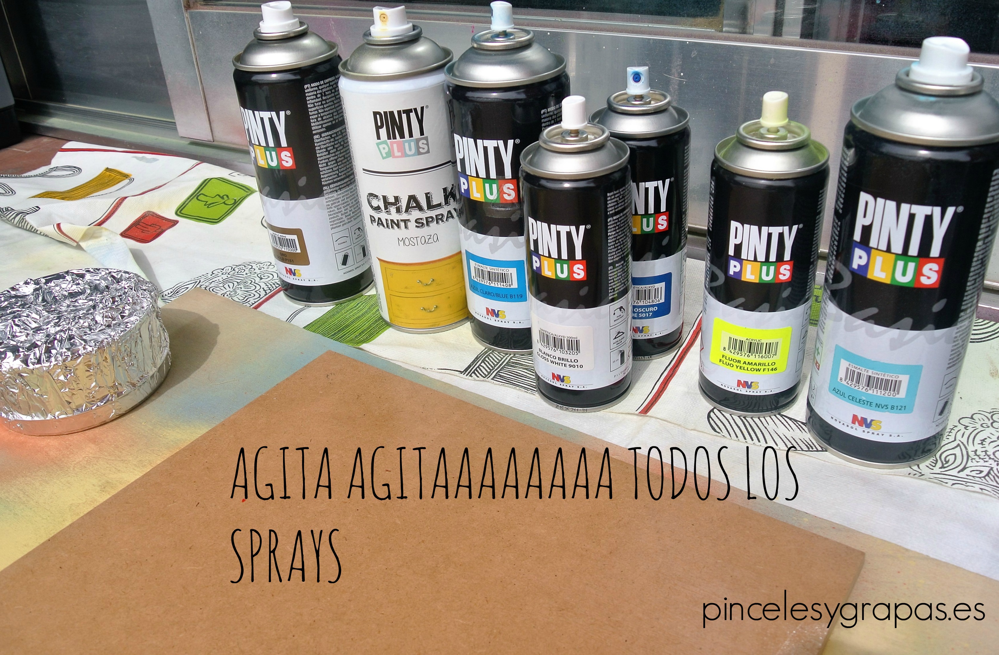 pinceles_y_grapas_planetas_sprays_preparar