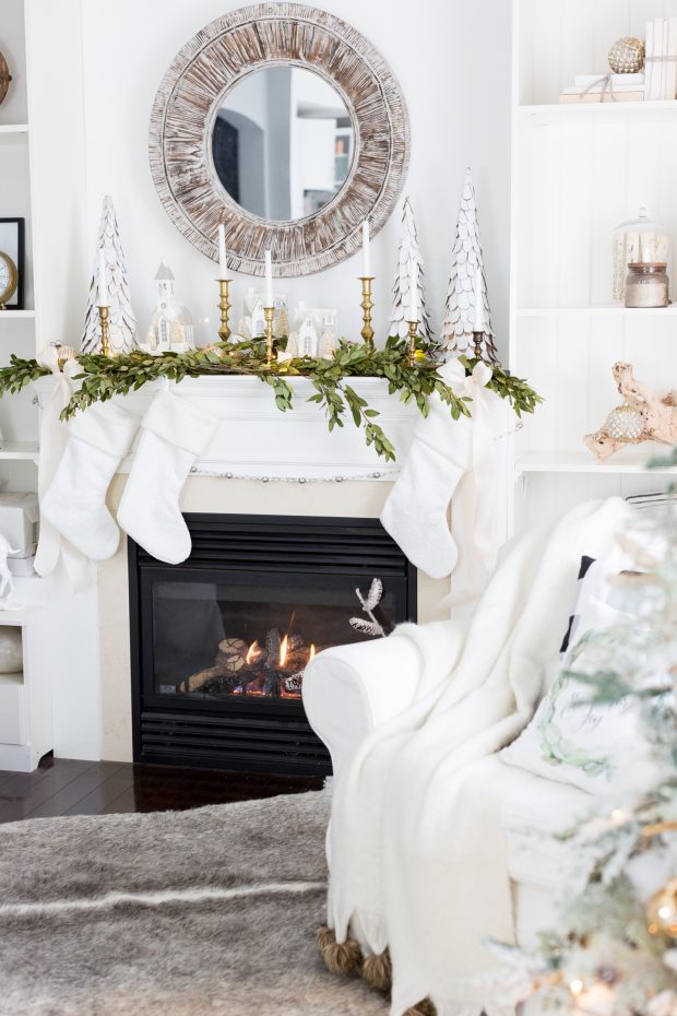 fireplace-decoration-christmas
