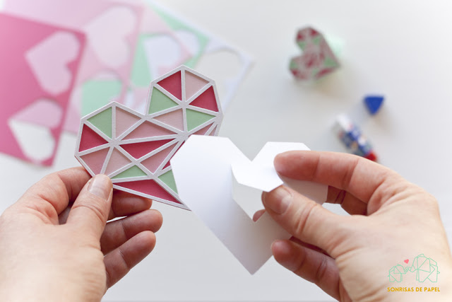 DIY servilletero corazón geométrico de papel