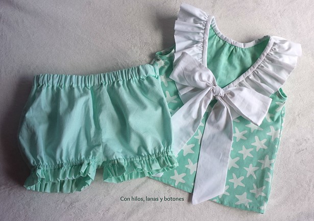 Con hilos, lanas y botones: Conjunto de bombacho y blusa con lazo en la espalda para niña