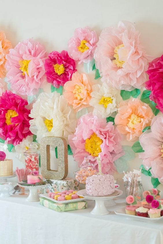 decoracion de fiestas DIY - enormes flores de papel