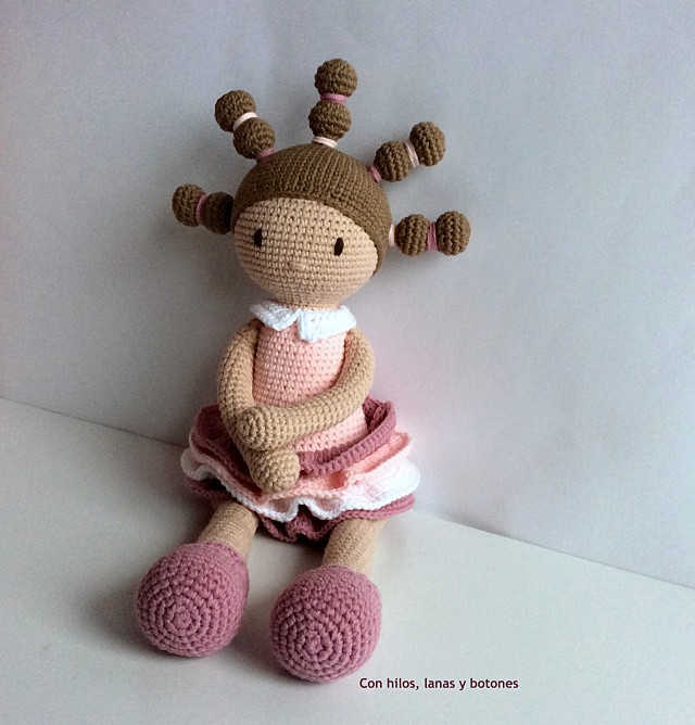 Con hilos, lanas y botones: Candice amigurumi doll (patrón de DuduToyFactory)