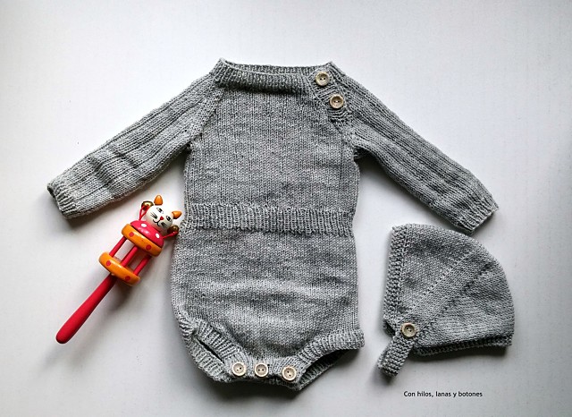 Con hilos, lanas y botones: Winter Playsuit by Ministrikk