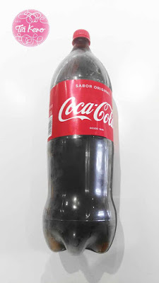 monstruo-con-botella-de-coca-cola