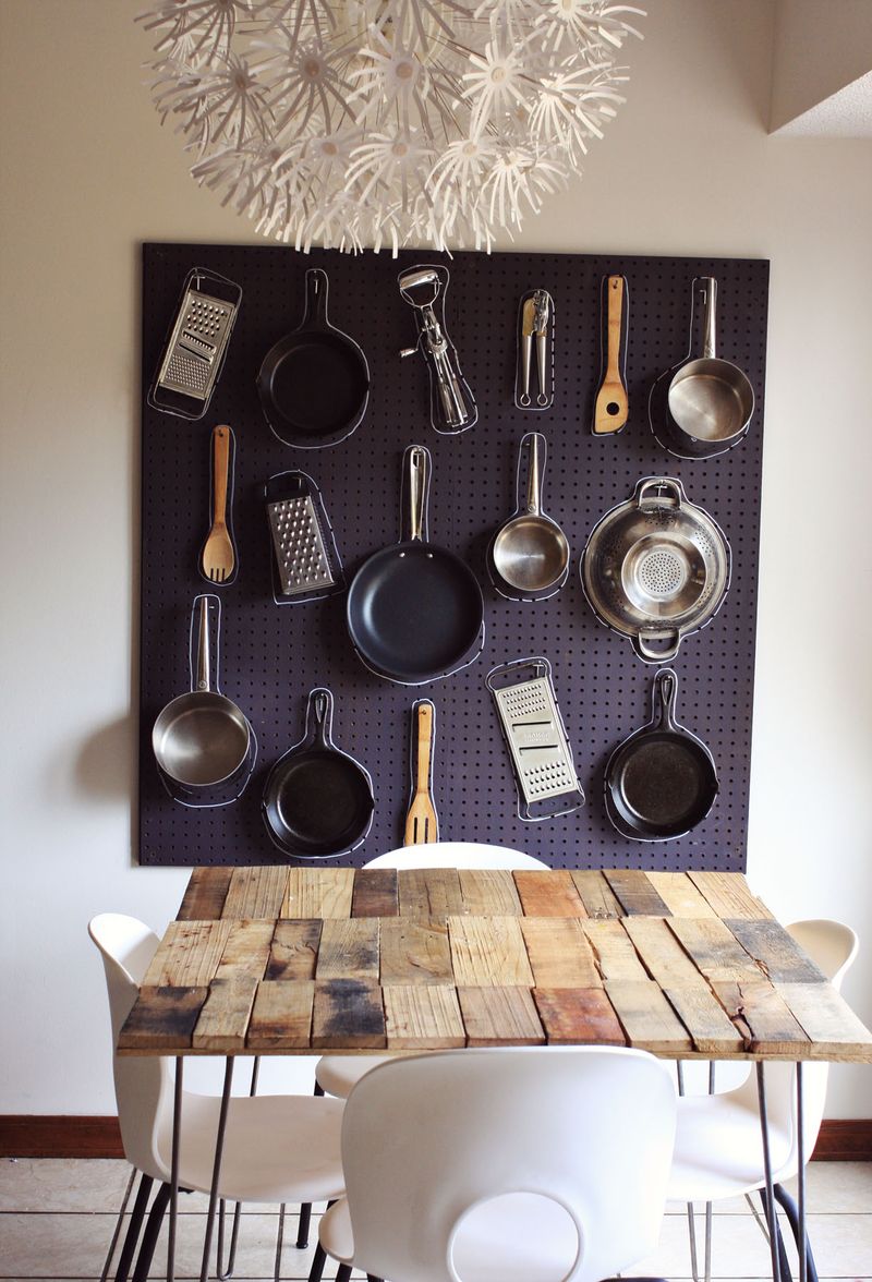 Organizador de pared en la cocina