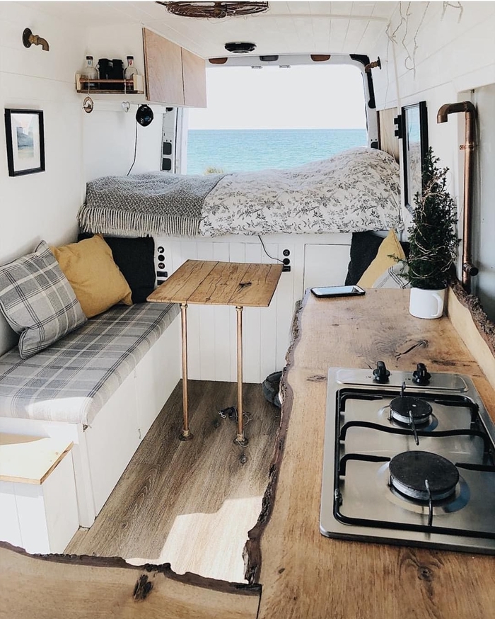 Decorar una furgoneta camperizada