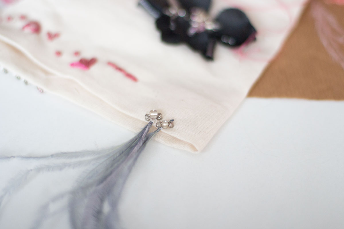 Cómo coser plumas (para trajes y tocados) - HANDBOX